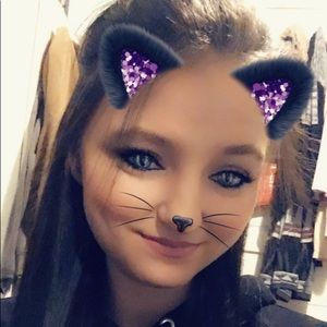 Meet your Posher, Courtney